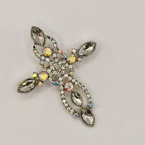 AKIRA Multicolor Crystal Brooch